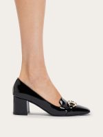 Pump with Gancini ornament - Image 6